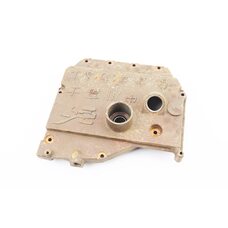 Кришка блока двигуна права (з боку заводного важеля), 9отв., чавун R190N/195NM Тип 1, (можливий наліт)