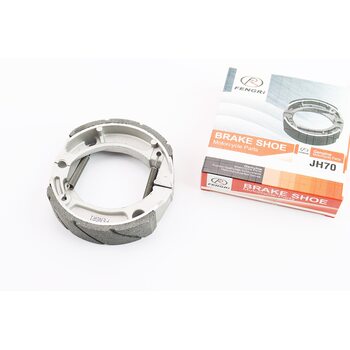 Тормозные колодки задние к-кт, 105мм (пружины под углом)