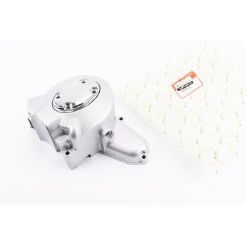 Кришка двигуна ліва (для статора магнето на 2 котушки) 110cc + кришка овальна (можливі дефекти фарбування)