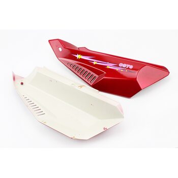 Пластик боковой лев, прав. к-кт 2шт КРАСНЫЙ