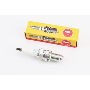 Свеча 4Т DR8EA - M12 L17 - CG/CB/CH250/YP250