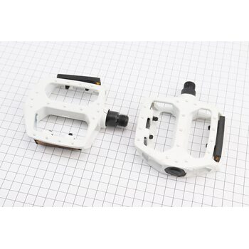 УЦЕНКА вело Педали MTB широкие 9/16" (107x100x25mm) алюминиевые, белые 808 (трещина см. фото)