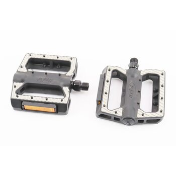 Педали CITY 9/16" (107x103x25mm) пластиковые, чёрно-серые NW-420