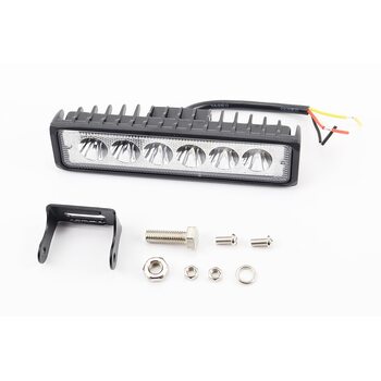 Фара дополнительная светодиодная влагозащитная - 6 LED с креплением, прямоугольная 150*37мм